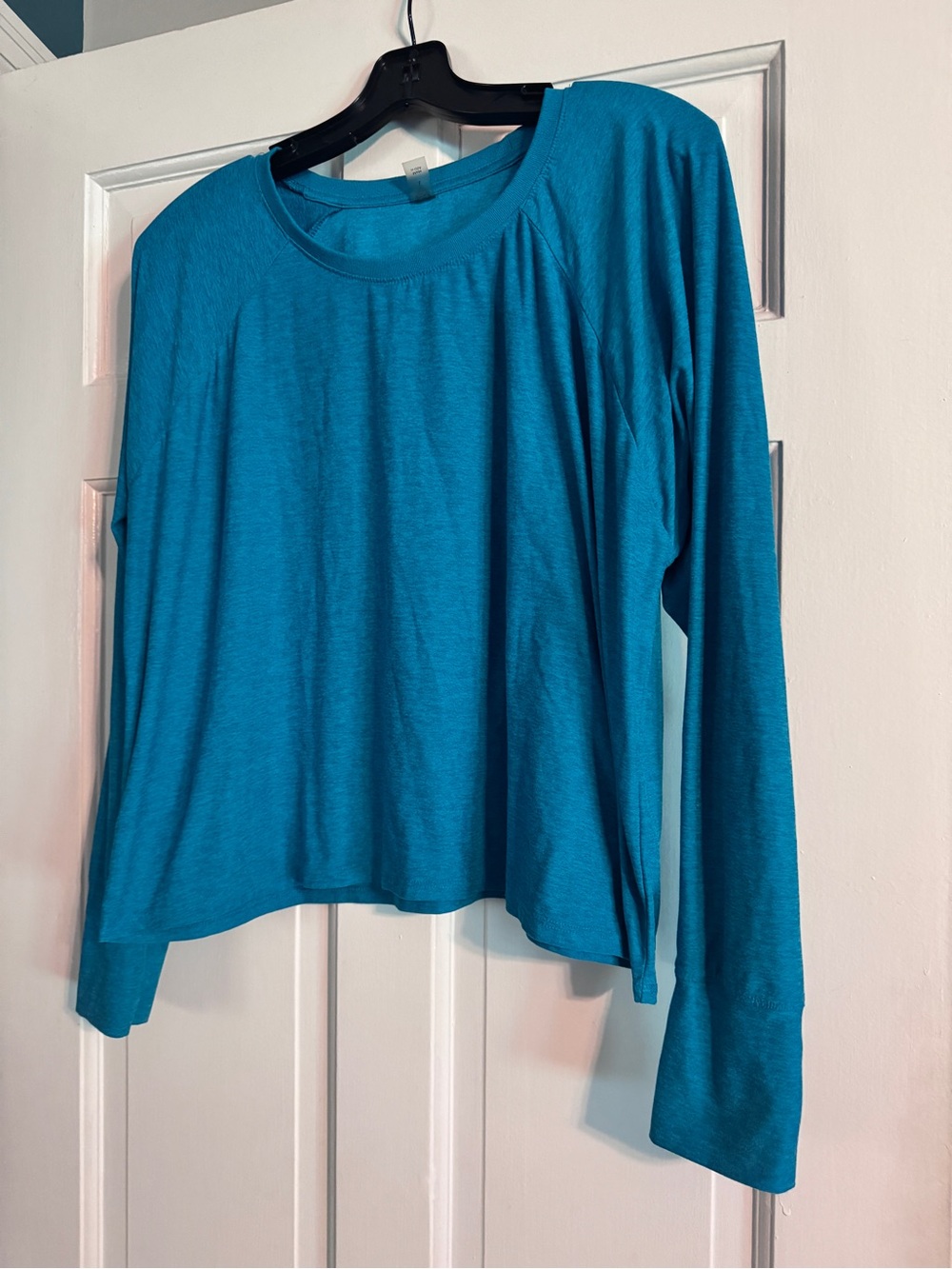 Beyond Yoga Women’s Teal Long-Sleeve Crewneck Top